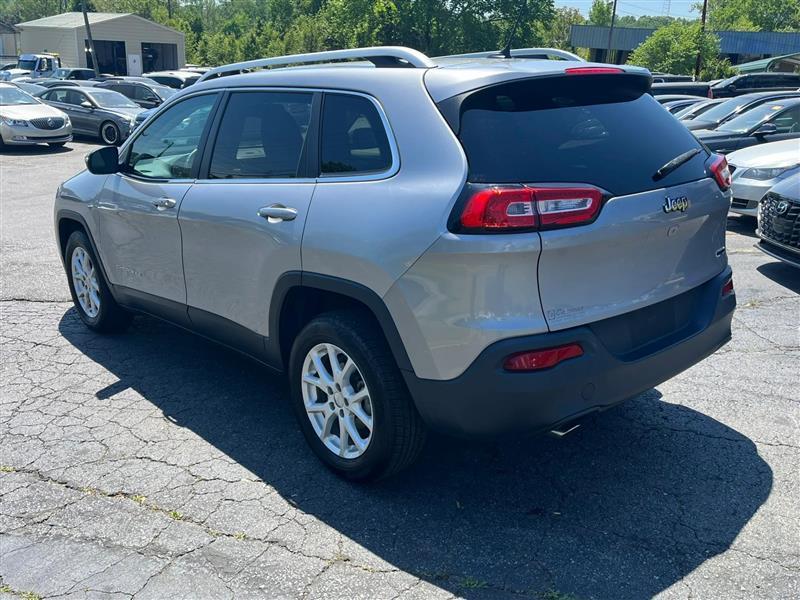 Jeep Cherokee Latitude FWD 2014