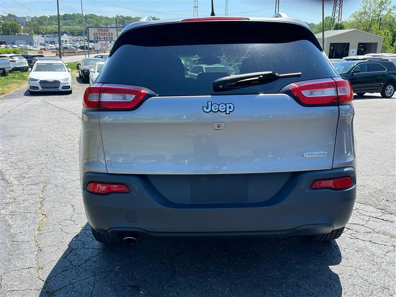 Jeep Cherokee Latitude FWD 2014