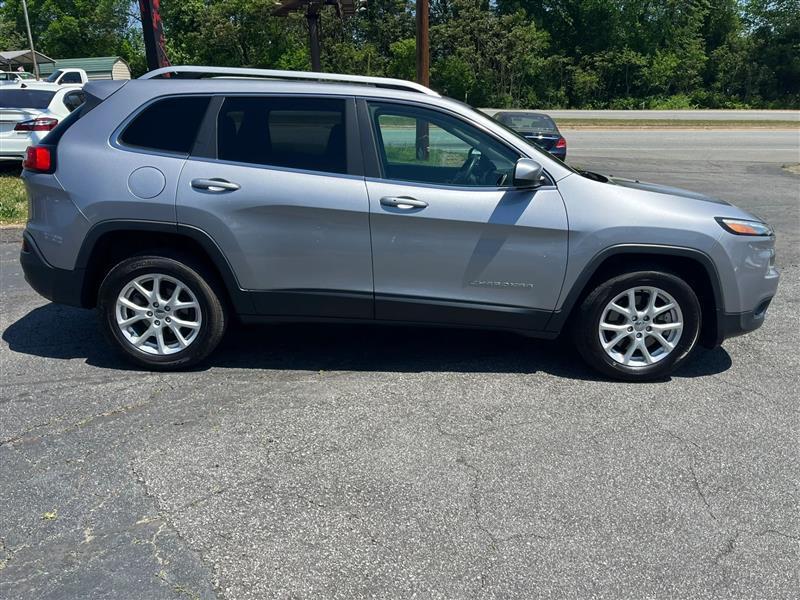Jeep Cherokee Latitude FWD 2014
