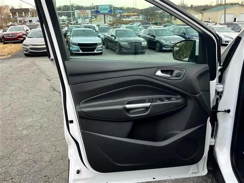 Ford Escape Titanium 4WD 2014