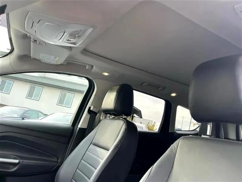 Ford Escape Titanium 4WD 2014