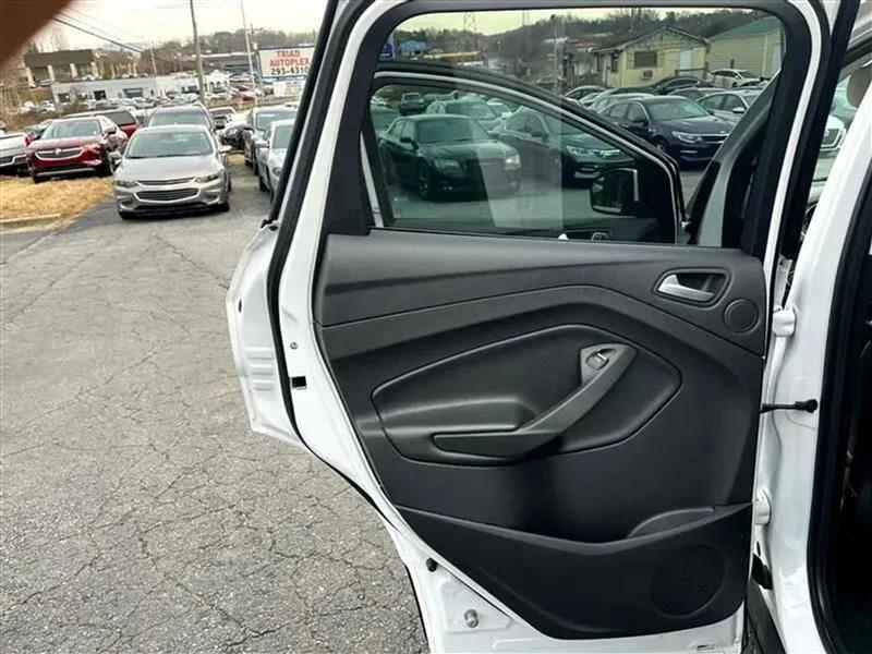 Ford Escape Titanium 4WD 2014