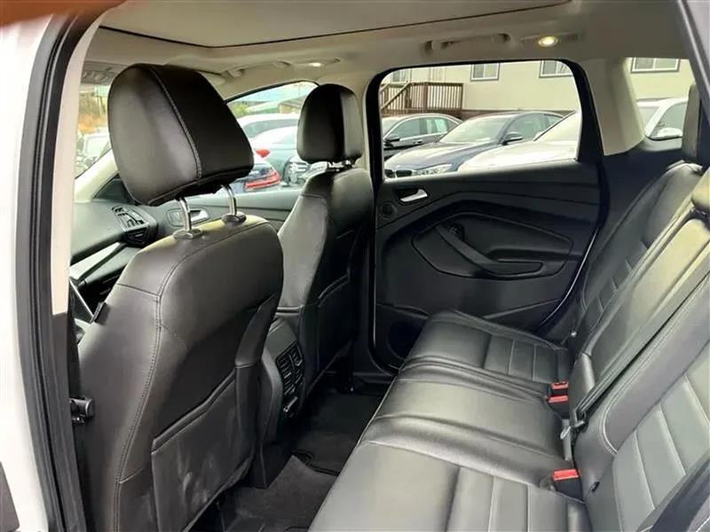 Ford Escape Titanium 4WD 2014