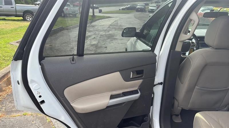 Ford Edge SE FWD 2014