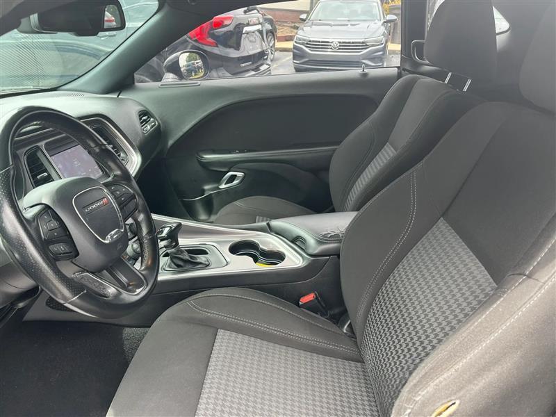 Dodge Challenger SXT 2020