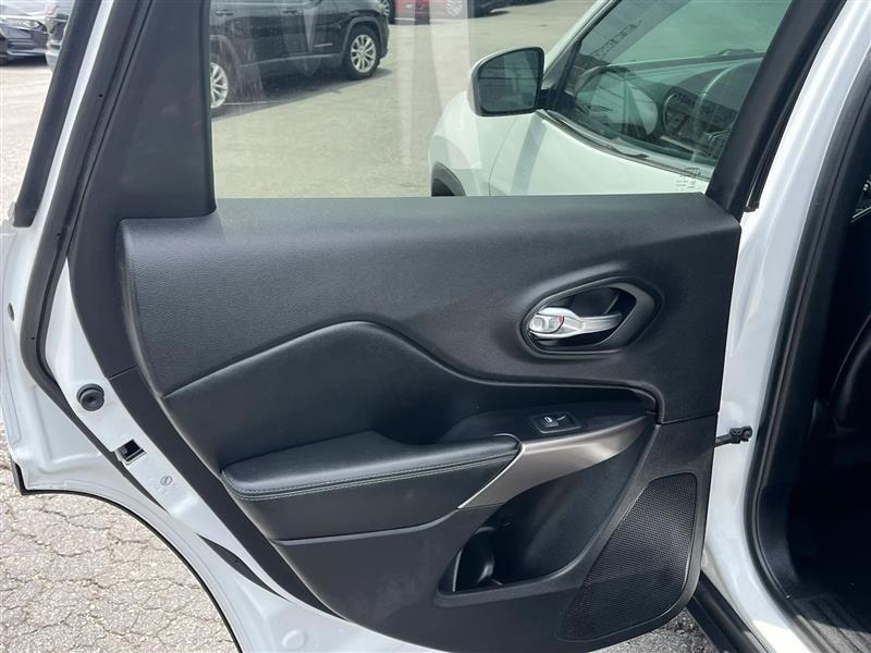Jeep Cherokee Latitude Plus FWD 2020