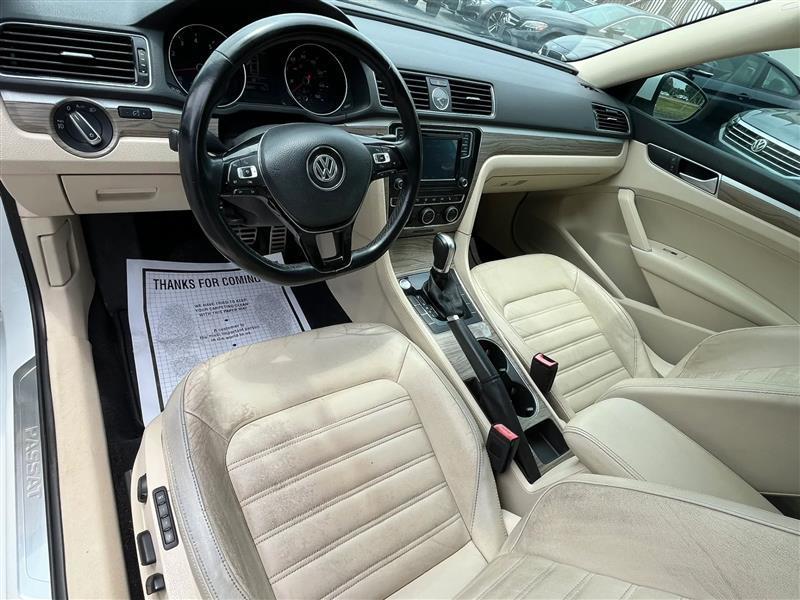 Volkswagen Passat SEL Premium 6A 2016