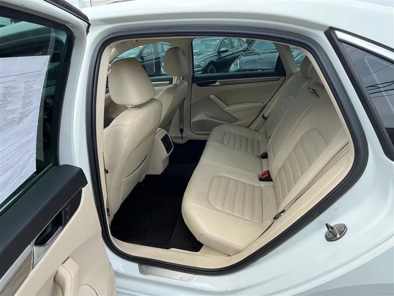 Volkswagen Passat SEL Premium 6A 2016