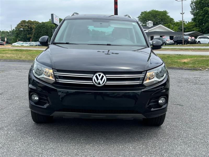Volkswagen Tiguan S 2015