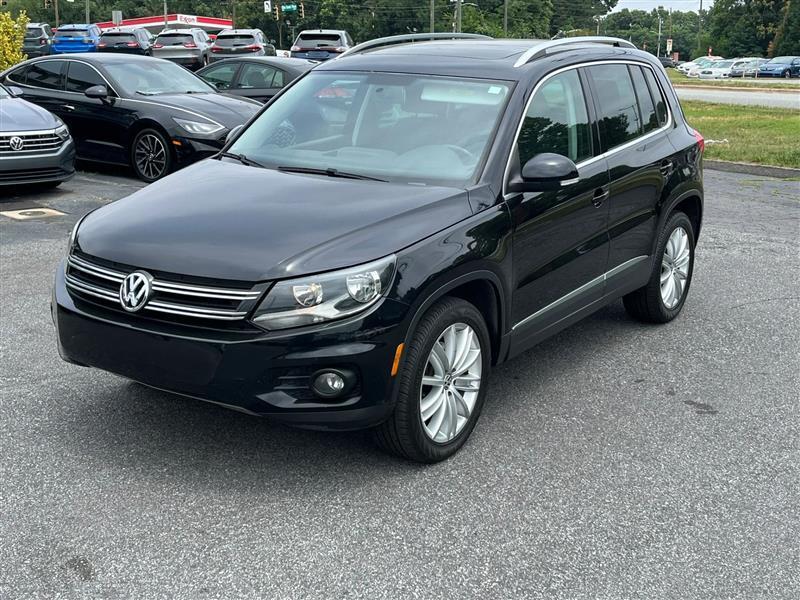 Volkswagen Tiguan S 2015
