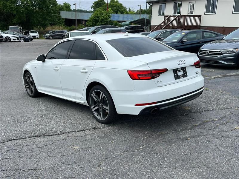 Audi A4 2.0T Premium Plus quattro Sedan 2017