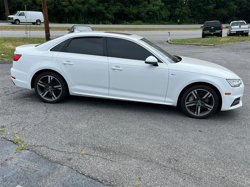 Audi A4 2.0T Premium Plus quattro Sedan 2017