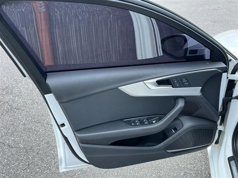 Audi A4 2.0T Premium Plus quattro Sedan 2017