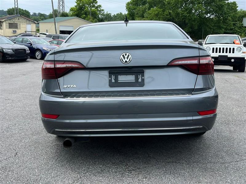 Volkswagen Jetta 1.4T S 8A 2021