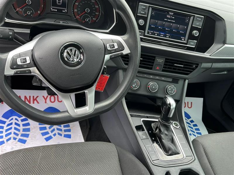 Volkswagen Jetta 1.4T S 8A 2021