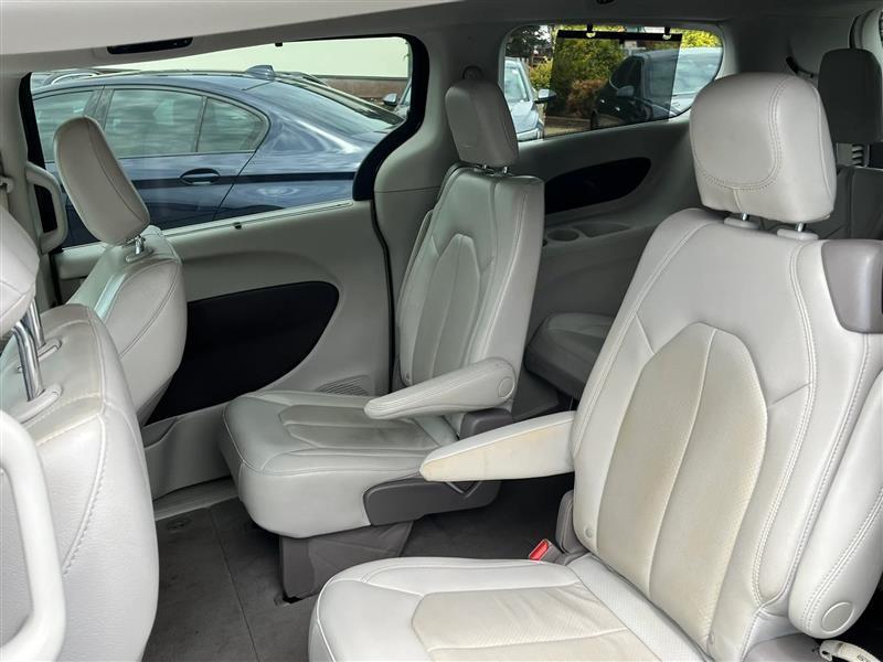 Chrysler Pacifica Touring-L 2021