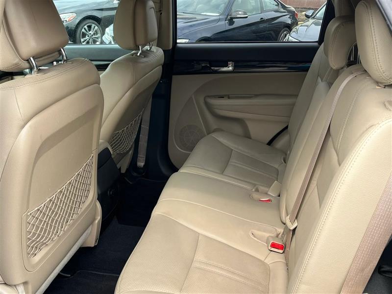 Kia Sorento EX V6 2WD 2011
