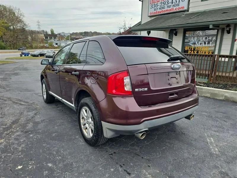 Ford Edge SE FWD 2011