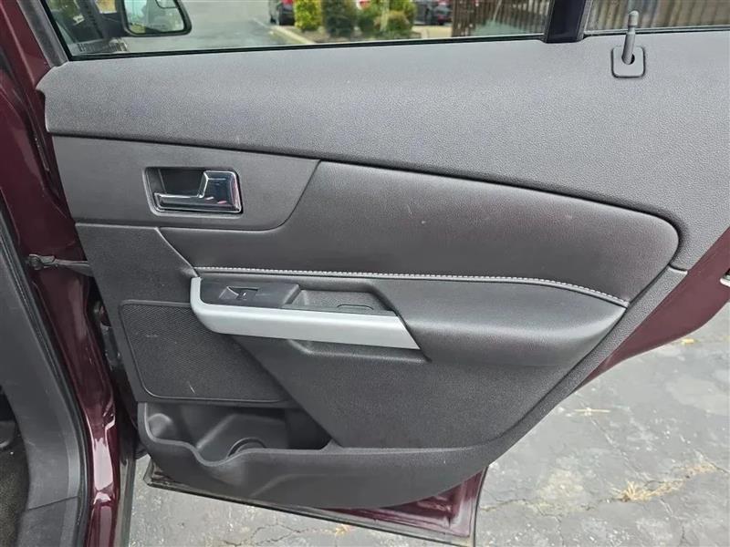 Ford Edge SE FWD 2011