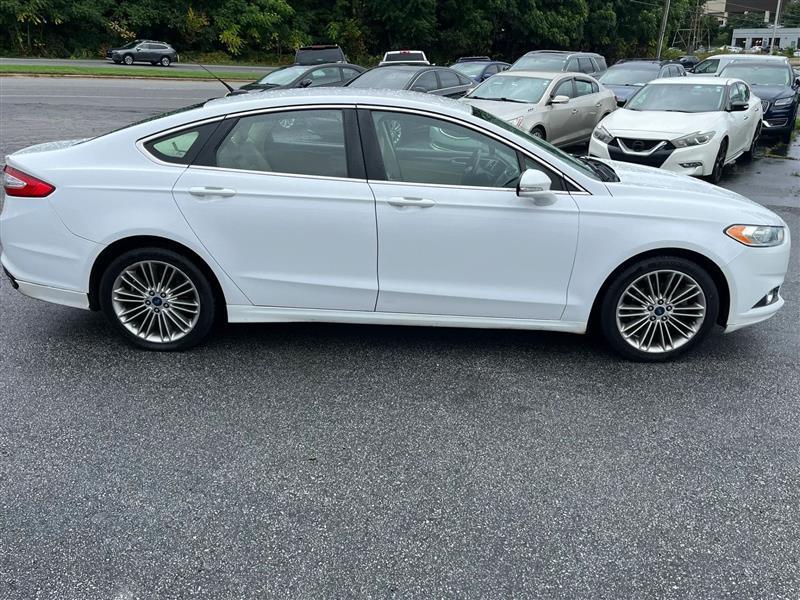 Ford Fusion SE 2014
