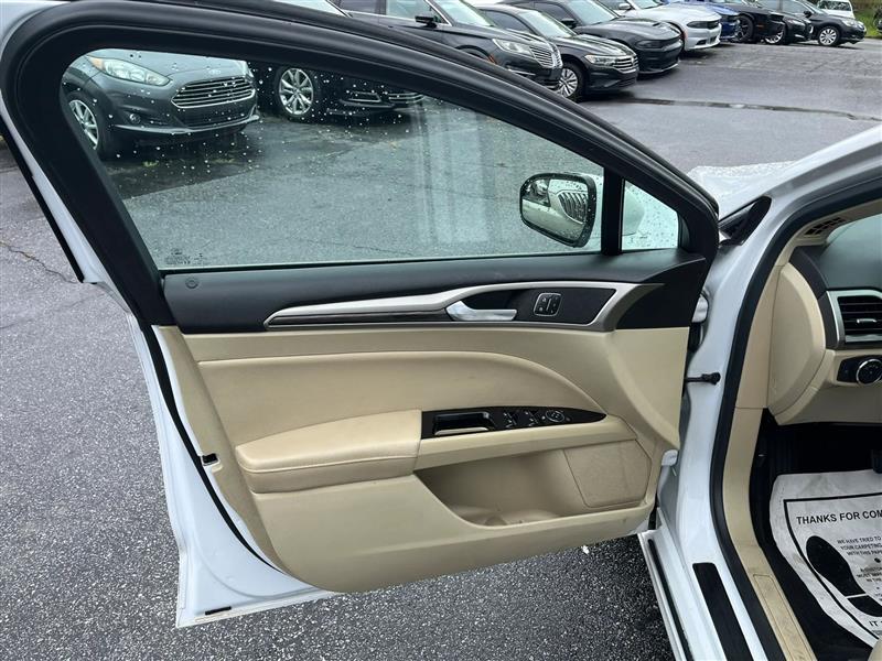 Ford Fusion SE 2014