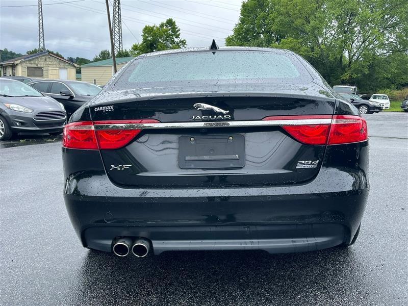 Jaguar XF-Series 20d Premium AWD 2017