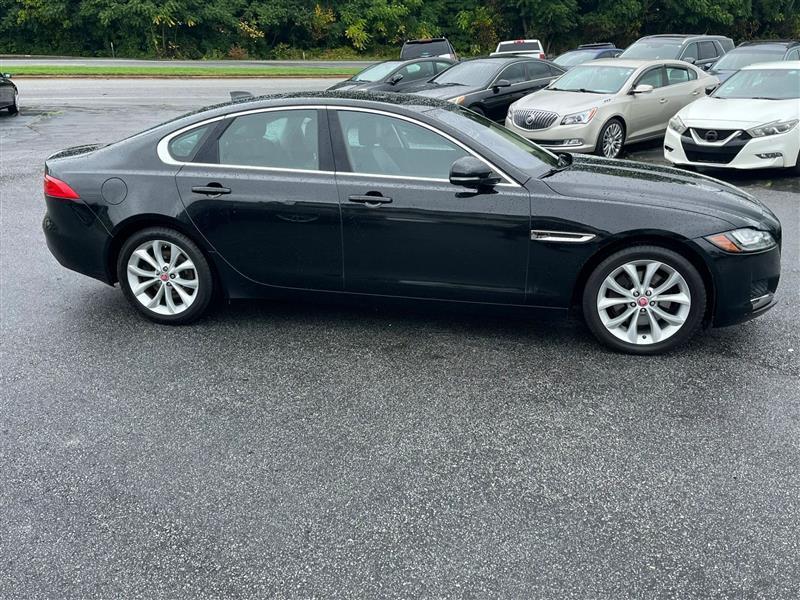 Jaguar XF-Series 20d Premium AWD 2017