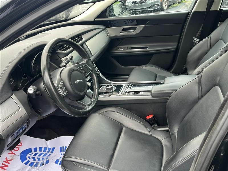 Jaguar XF-Series 20d Premium AWD 2017