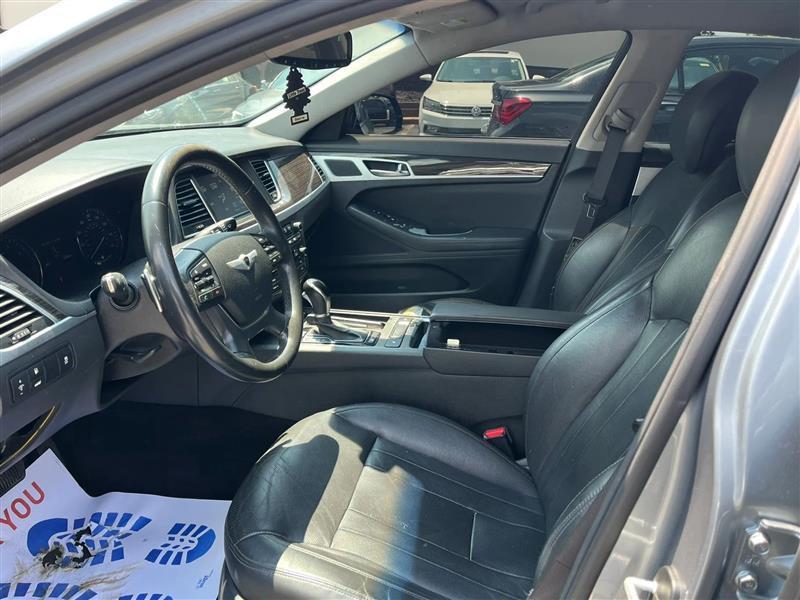 Hyundai Genesis 3.8L 2015