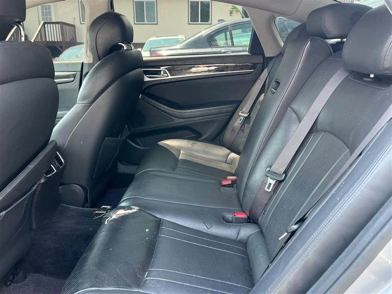 Hyundai Genesis 3.8L 2015