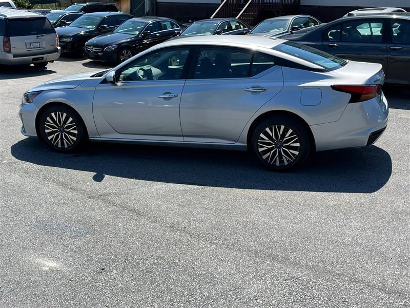 Nissan Altima 2.5 SV 2023