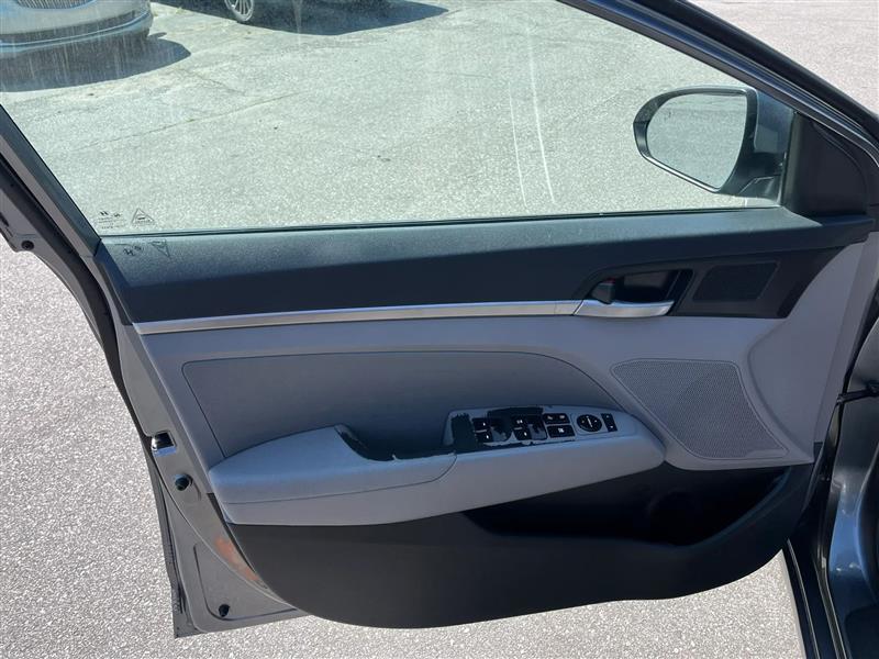 Hyundai Elantra Limited 2019