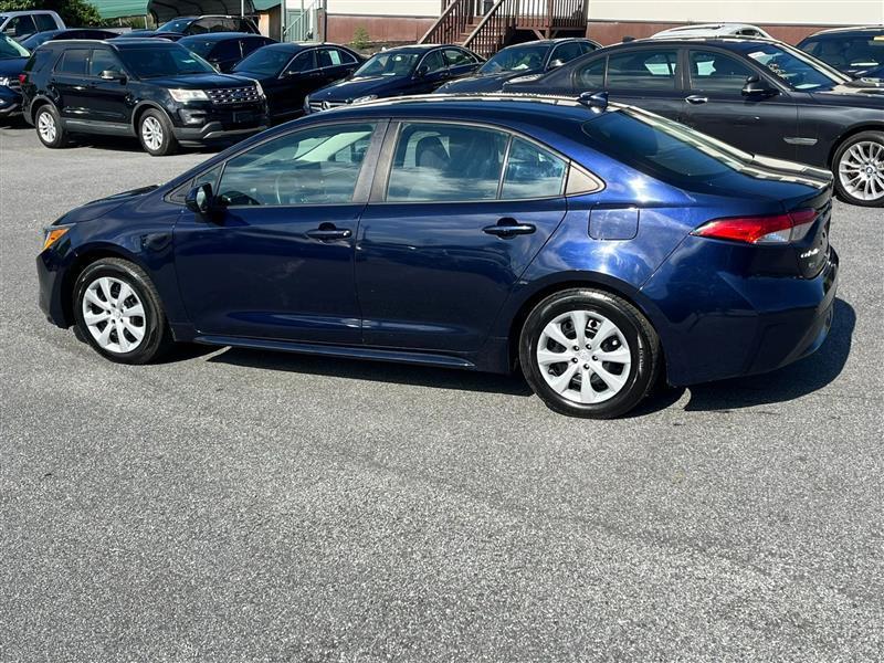 Toyota Corolla LE 2022