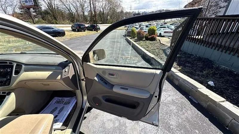 Toyota Highlander Hybrid Limited 2WD 2006