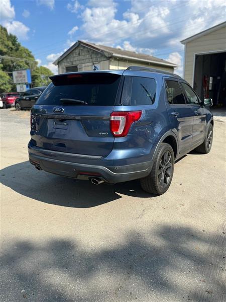 Ford Explorer XLT 4WD 2018