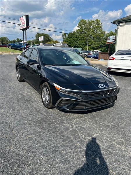 Hyundai Elantra SE 2025
