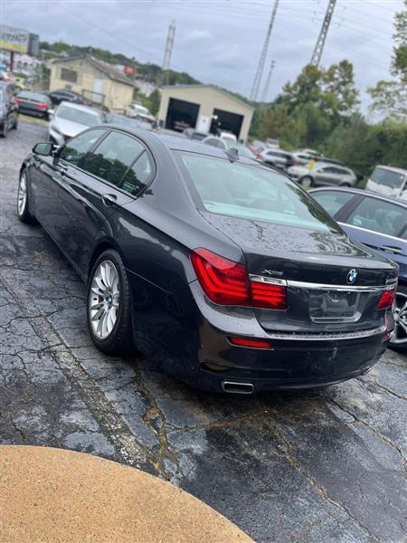 BMW Alpina B7 LWB xDrive 2013