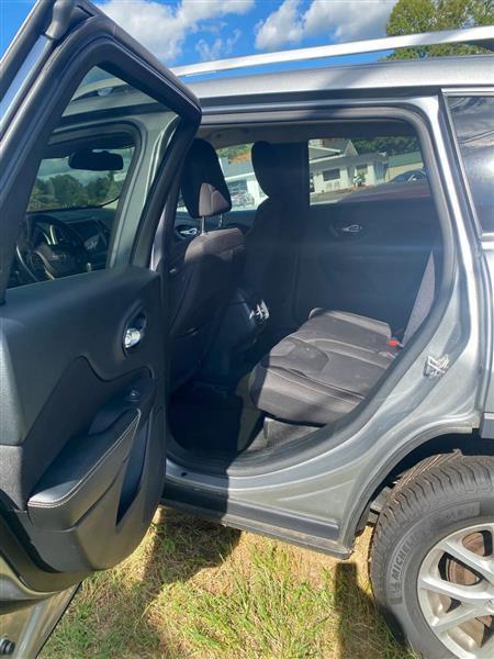 Jeep Cherokee Latitude 4WD 2015