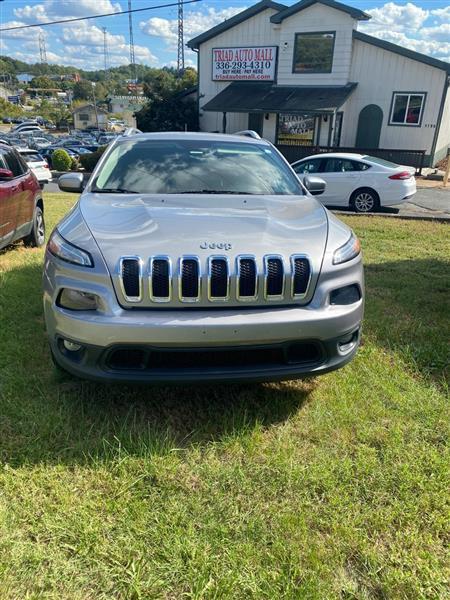 Jeep Cherokee Latitude 4WD 2015