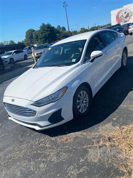 Ford Fusion S 2018