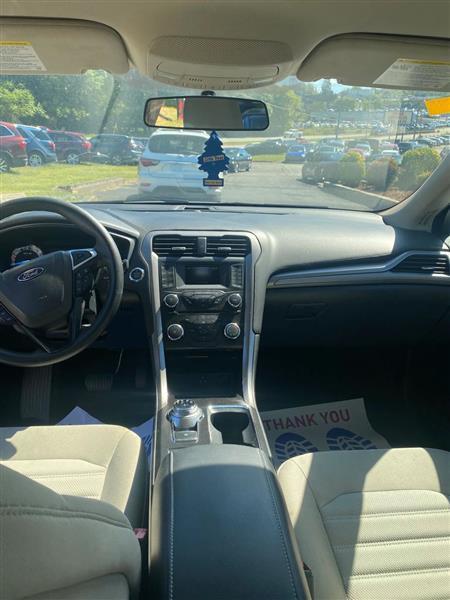 Ford Fusion S 2018