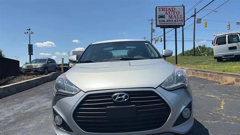 Hyundai Veloster Base 2013