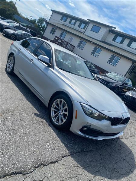 BMW 3-Series 320i Sedan 2017