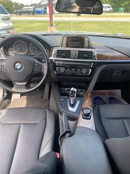 BMW 3-Series 320i Sedan 2017