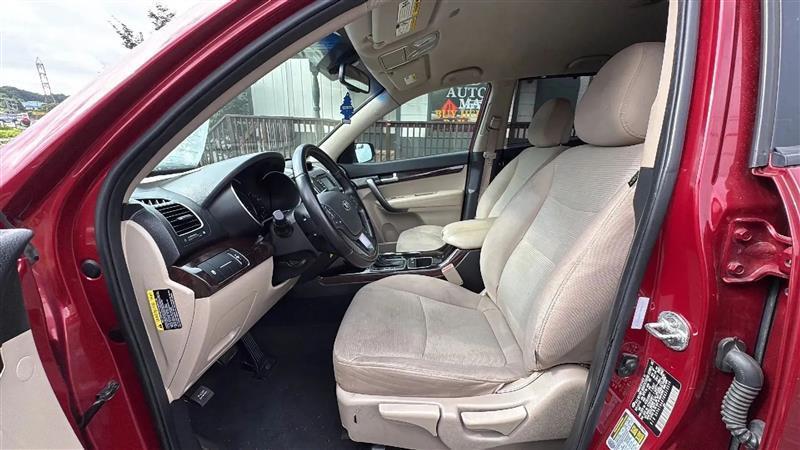 Kia Sorento LX 2WD 2014