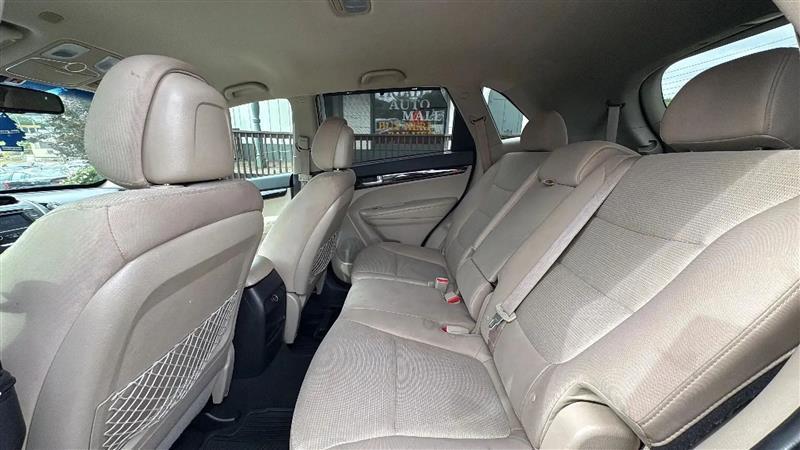 Kia Sorento LX 2WD 2014
