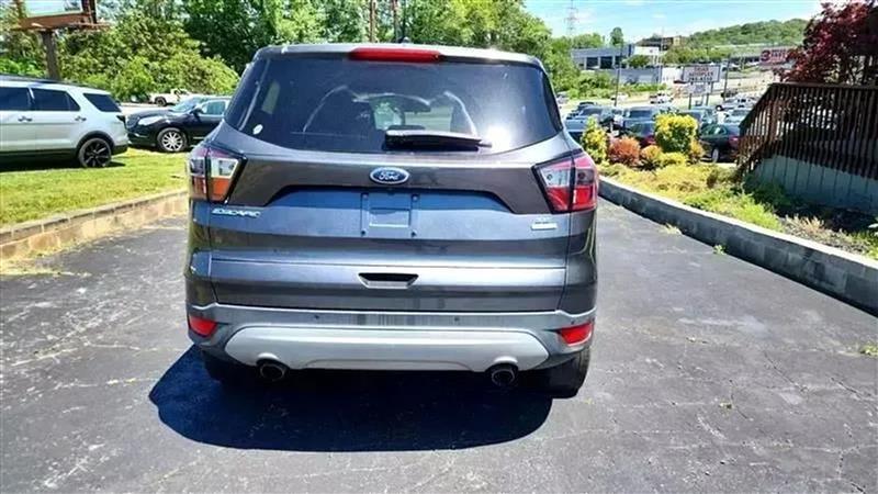 Ford Escape SE FWD 2017
