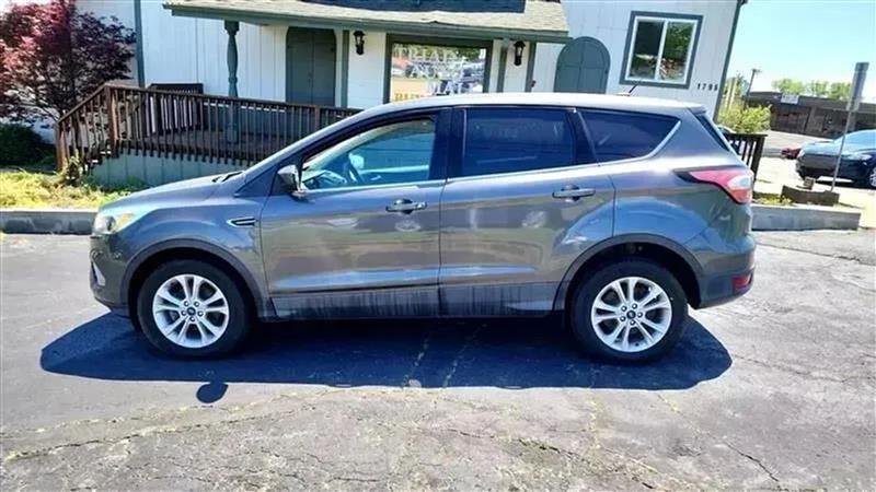 Ford Escape SE FWD 2017