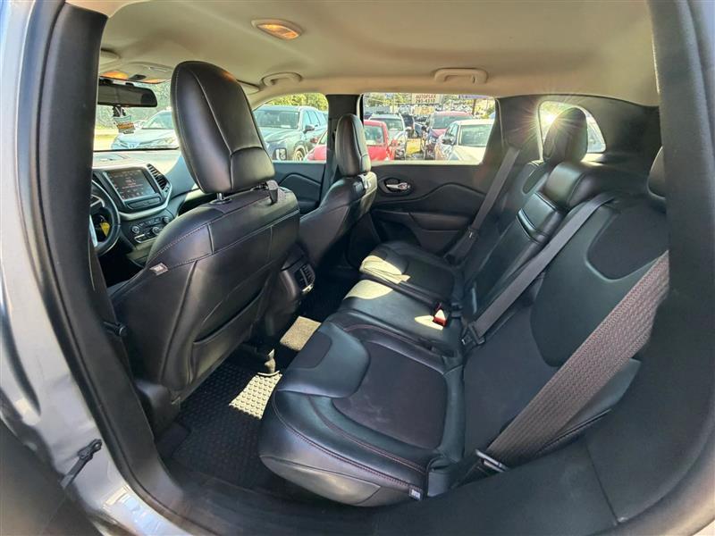 Jeep Cherokee Latitude 4WD 2014