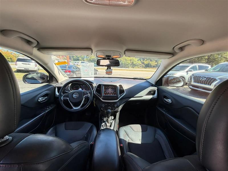 Jeep Cherokee Latitude 4WD 2014